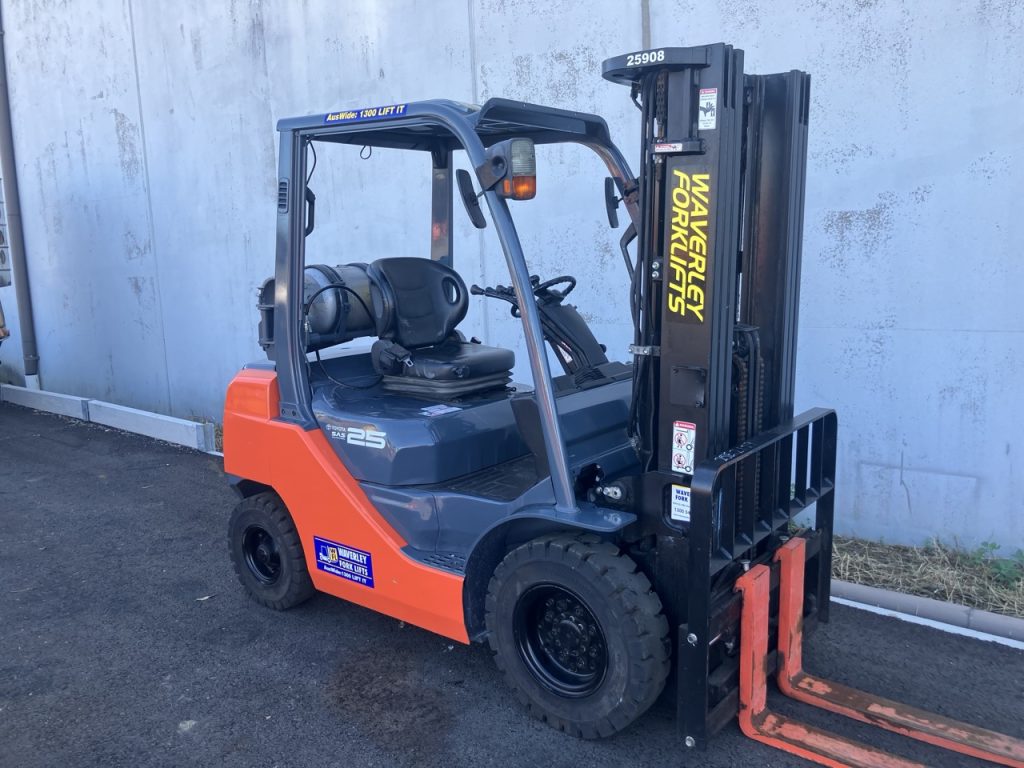 Toyota 32-8FG25 - Waverley Forklifts - IMG_6833 Large